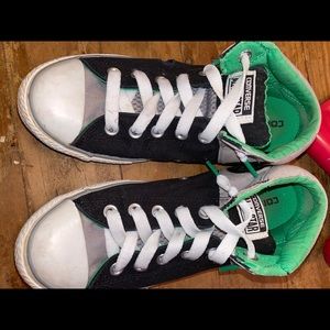 !!1/2 off 2/28 only!!Converse Chuck Taylor